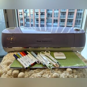 Cricut | Explore Air 2 with multiple accessories